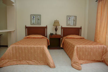 هتل Chateau Del Mar
