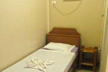هتل Yuken Mari Beach Haus