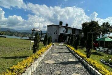 هاستل Finca Hotel Paraiso Guatapé El Peñol