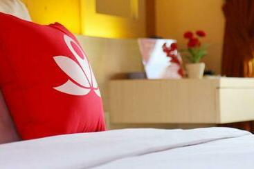 بنسيون Penginapan Aurora