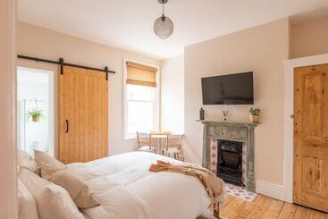 مبيت وإفطار Doghouse Margate