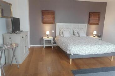 צימר La Longère Des Olonnes