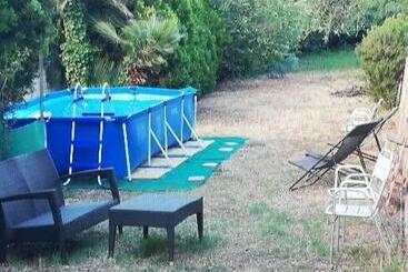 تختخواب و صبحانه Ca  Clémentine