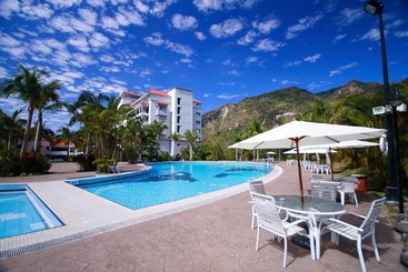 Hotel Hibiscus Resort