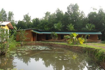 هتل Mangrove Villa
