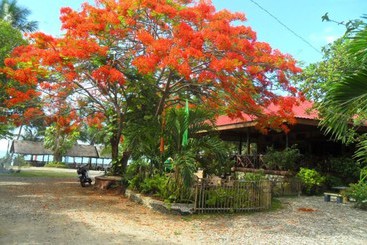 هتل Nitivos Beach Resort