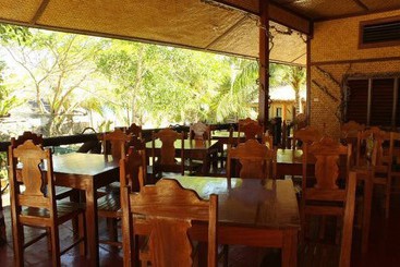 هتل Nitivos Beach Resort