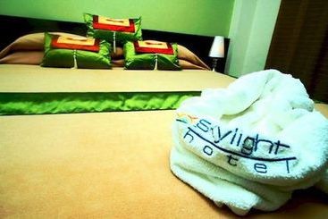 هتل Reddoorz Plus Near Mendoza Park