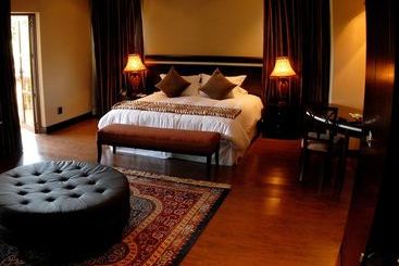 Velmore Hotel & Spa