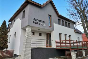 مبيت وإفطار Jonathan Bed&pizza