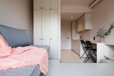هاستل Hugo Apartment