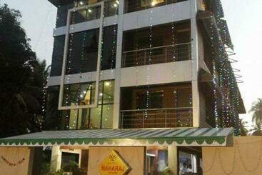 酒店 Shri Maharaja Executive