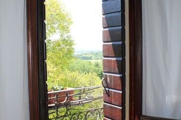 تختخواب و صبحانه Villa Flangini