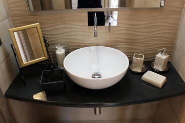 Пансион Maestrale Charme Rooms