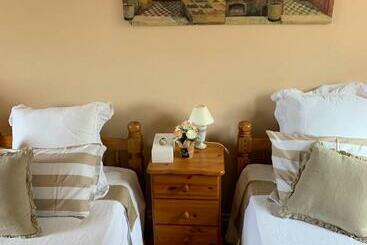 تختخواب و صبحانه Villa Magnolia
