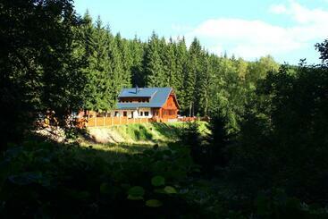 پانسیون Jezírko Lesní Restaurant & Penzion