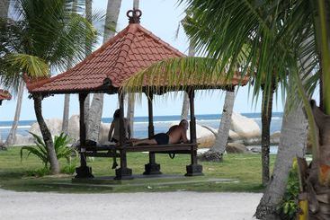 هتل Bintan Cabana Beach Resort