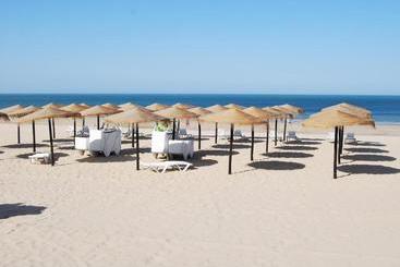Hostal Avenida By Bossh! Hotels