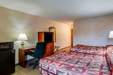 هتل Smart   Formerly Econo Lodge