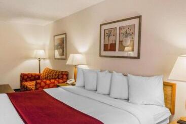 Отель Quality Inn & Suites Golden  Denver West