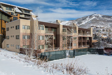 هتل Snow Flower Condos By Steamboat Resorts