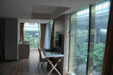 Super 8 Hotel Guangzhou San Yuan Li