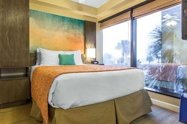 هتل Bluegreen Vacations Seaglass Tower, Ascend Resort Collection