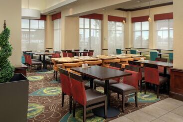 هتل Hilton Garden Inn Odessa