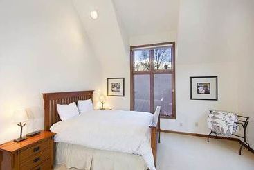 هتل Telluride Alpine Lodging Portfolio