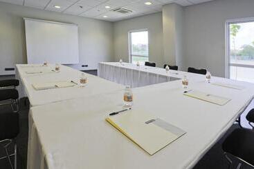 هتل City Express By Marriott Irapuato Norte