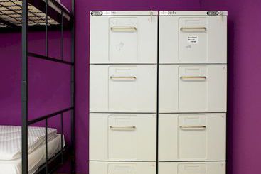 هتل Hostel Tresor