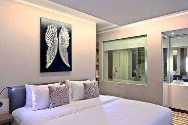 هتل Mercure Palu