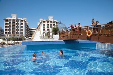 هتل Quattro Beach Spa & Resort   All Inclusive
