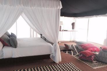 Отель Samsara Resort & Camp