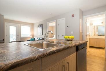 The Suites, Inn Hotels