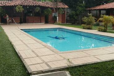 هتل Cabañas De Rozo