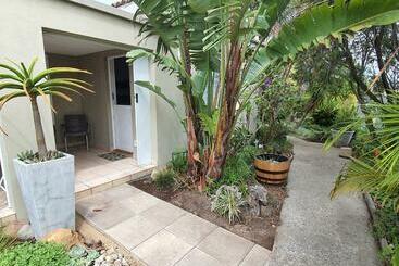 پانسیون Plett57   Self Catering   Room No2