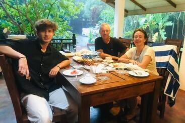 Hotel Sigiriya Cashew Palace Resort