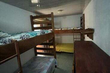 پانسیون Hostel Casa Tamarai
