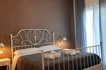 تختخواب و صبحانه Casa Pasteur A Due Passi Da Ostuni