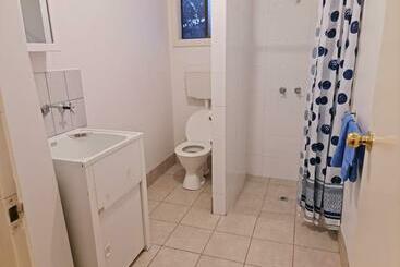 تختخواب و صبحانه City Centre Apartments