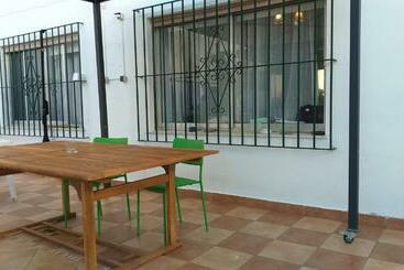 تختخواب و صبحانه Lola 3 Habitacion Privada Aire Acondicionado Baños Compartidos