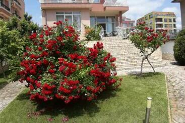 پانسیون Guest Rooms Deva