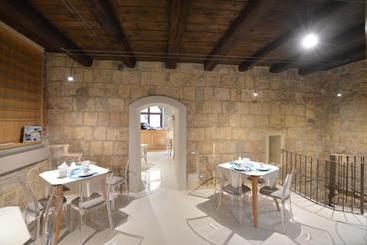 تختخواب و صبحانه In Tarquinia Albergo Diffuso