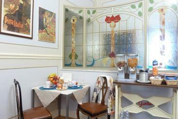 تختخواب و صبحانه In Tarquinia Albergo Diffuso