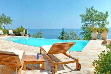 Corfu Luxury Villas