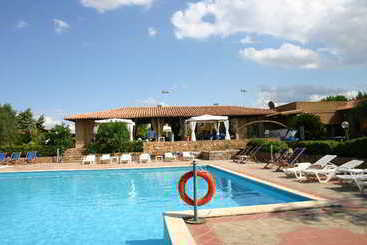 اقامتگاه Villaggio Costa Paradiso