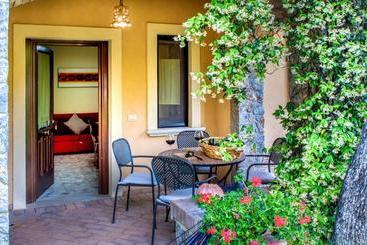 Residence E B&b Villamirella