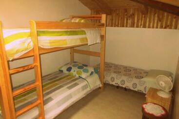 هاستل Kamp Rut