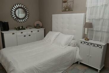 تختخواب و صبحانه Chambre D Hote Casa Tozza